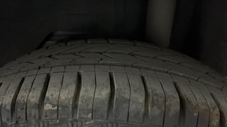 Used 2016 Ford Figo [2015-2019] Trend 1.2 Ti-VCT Petrol Manual tyres LEFT REAR TYRE TREAD VIEW