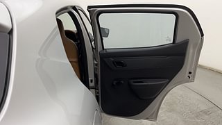 Used 2016 Renault Kwid [2015-2019] RXT Petrol Manual interior RIGHT REAR DOOR OPEN VIEW