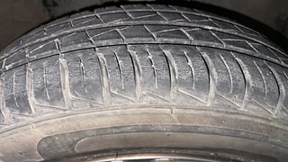 Used 2022 Renault Kwid CLIMBER 1.0 AMT Opt Petrol Automatic tyres RIGHT FRONT TYRE TREAD VIEW