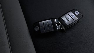 Used 2020 Kia Sonet HTX 1.0 iMT Petrol Manual extra CAR KEY VIEW