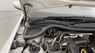 Used 2020 volkswagen Vento Highline Plus 1.0L TSI Petrol AT Petrol Automatic engine ENGINE RIGHT SIDE HINGE & APRON VIEW