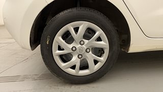 Used 2017 Hyundai Grand i10 Sportz 1.2 Kappa VTVT Petrol Manual tyres RIGHT REAR TYRE RIM VIEW