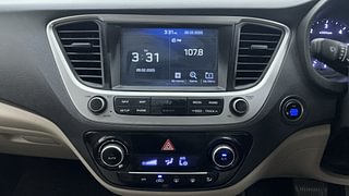 Used 2019 Hyundai Verna [2017-2020] 1.6 CRDI SX (O) AT Diesel Automatic interior MUSIC SYSTEM & AC CONTROL VIEW
