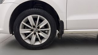 Used 2015 Volkswagen Polo [2010-2014] Highline1.2L (P) Petrol Manual tyres LEFT FRONT TYRE RIM VIEW