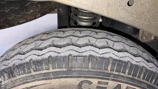 Used 2021 Maruti Suzuki Eeco AC 5 STR Petrol Manual tyres RIGHT REAR TYRE TREAD VIEW