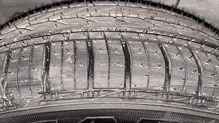 Used 2017 Hyundai Xcent [2017-2019] SX Petrol Petrol Manual tyres RIGHT REAR TYRE TREAD VIEW