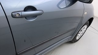 Used 2011 Maruti Suzuki Swift [2007-2011] VXi Petrol Manual dents MINOR DENT