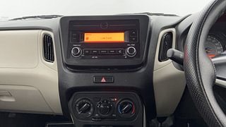 Used 2020 Maruti Suzuki Wagon R 1.0 [2019-2022] VXI Petrol Manual top_features Integrated (in-dash) music system