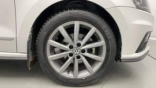 Used 2020 volkswagen Vento Highline Plus 1.0L TSI Petrol AT Petrol Automatic tyres RIGHT FRONT TYRE RIM VIEW