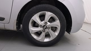 Used 2017 Hyundai Xcent [2017-2019] SX Petrol Petrol Manual tyres RIGHT FRONT TYRE RIM VIEW