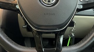 Used 2022 volkswagen Vento Highline Plus 1.0L TSI Petrol AT Petrol Automatic top_features Airbags
