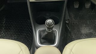 Used 2018 Volkswagen Polo [2015-2019] Highline1.2L (P) Petrol Manual interior GEAR  KNOB VIEW