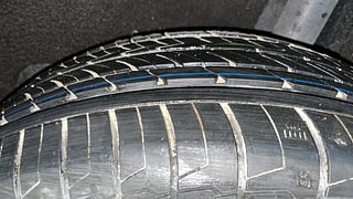 Used 2018 Maruti Suzuki Baleno [2015-2019] Zeta Petrol Petrol Manual tyres LEFT REAR TYRE TREAD VIEW