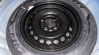 Used 2018 Maruti Suzuki Baleno [2015-2019] Delta AT Petrol Petrol Automatic tyres SPARE TYRE VIEW
