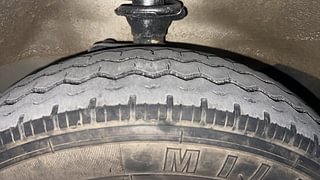 Used 2021 Maruti Suzuki Eeco AC 5 STR Petrol Manual tyres LEFT FRONT TYRE TREAD VIEW