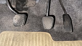 Used 2018 Honda Amaze 1.2 S (O) Petrol Manual interior PEDALS VIEW