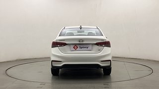 Used 2019 Hyundai Verna [2017-2020] 1.6 CRDI SX (O) AT Diesel Automatic exterior BACK VIEW
