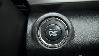 Used 2023 Maruti Suzuki XL6 Alpha MT Petrol Petrol Manual top_features Keyless start