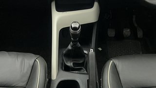 Used 2022 Nissan Magnite XE Petrol Manual interior GEAR  KNOB VIEW