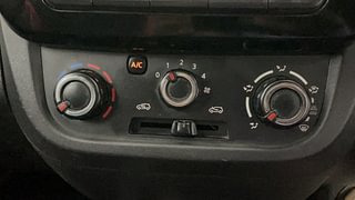 Used 2021 Renault Kwid 1.0L RXT(O) AMT Petrol Automatic top_features Air conditioner