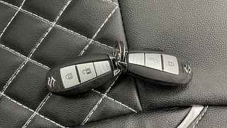 Used 2018 Maruti Suzuki Baleno [2015-2019] Zeta Petrol Petrol Manual extra CAR KEY VIEW