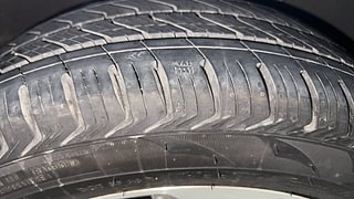 Used 2019 Hyundai Verna [2017-2020] 1.6 CRDI SX (O) AT Diesel Automatic tyres RIGHT FRONT TYRE TREAD VIEW