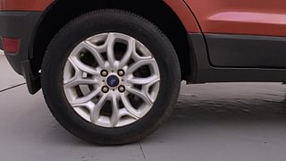 Used 2017 Ford EcoSport [2015-2017] Titanium 1.0L Eco Boost Petrol Manual tyres RIGHT REAR TYRE RIM VIEW