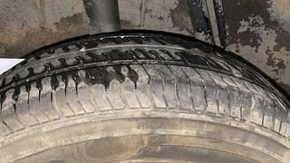 Used 2017 Renault Kwid [2015-2019] RXT Petrol Manual tyres RIGHT REAR TYRE TREAD VIEW