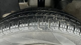 Used 2019 Renault Kwid [2017-2019] RXT 1.0 SCE Special (O) Petrol Manual tyres LEFT FRONT TYRE TREAD VIEW