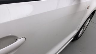 Used 2015 Volkswagen Polo [2010-2014] Highline1.2L (P) Petrol Manual dents MINOR SCRATCH
