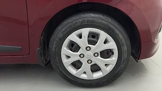 Used 2014 Hyundai Grand i10 [2013-2017] Sportz 1.2 Kappa VTVT Petrol Manual tyres RIGHT FRONT TYRE RIM VIEW