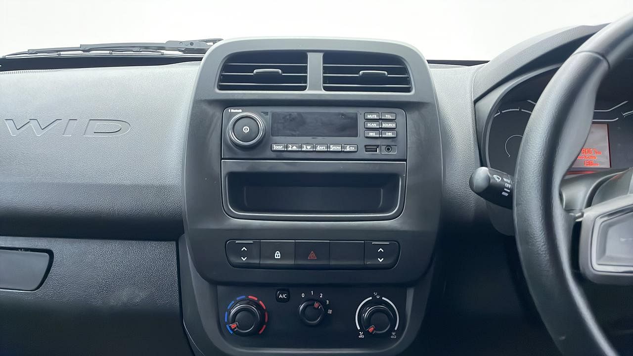New Renault Kwid interior MUSIC SYSTEM & AC CONTROL VIEW