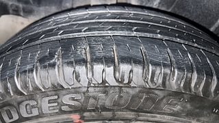 Used 2022 Maruti Suzuki New Ertiga ZXI (O) CNG Petrol+cng Manual tyres RIGHT REAR TYRE TREAD VIEW