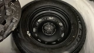 Used 2018 Volkswagen Polo [2015-2019] Highline1.2L (P) Petrol Manual tyres SPARE TYRE VIEW