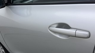 Used 2021 Maruti Suzuki Swift VXI AMT Petrol Automatic dents MINOR DENT