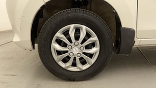 Used 2016 Maruti Suzuki Alto 800 [2012-2016] Lxi Petrol Manual tyres LEFT FRONT TYRE RIM VIEW