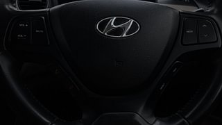 Used 2015 Hyundai Grand i10 [2013-2017] Asta AT 1.2 Kappa VTVT Petrol Automatic top_features Steering mounted controls