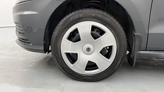Used 2019 Volkswagen Ameo [2016-2020] 1.0 Comfortline Petrol Petrol Manual tyres LEFT FRONT TYRE RIM VIEW