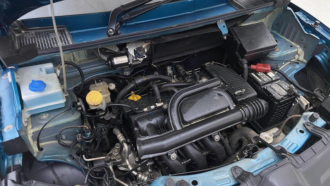 New Renault Kwid engine ENGINE RIGHT SIDE VIEW
