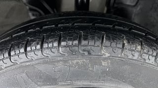 Used 2019 Renault Kwid [2017-2019] RXT 1.0 SCE Special (O) Petrol Manual tyres RIGHT FRONT TYRE TREAD VIEW