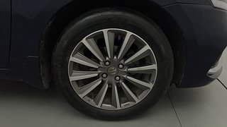 Used 2022 Maruti Suzuki Ciaz Alpha AT Petrol Petrol Automatic tyres RIGHT FRONT TYRE RIM VIEW