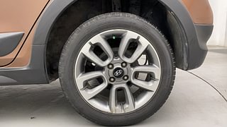 Used 2015 Hyundai i20 Active [2015-2020] 1.2 S Petrol Manual tyres LEFT REAR TYRE RIM VIEW