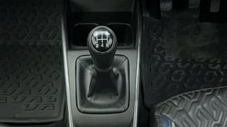 Used 2023 Maruti Suzuki Baleno Zeta Petrol Petrol Manual interior GEAR  KNOB VIEW