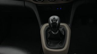 Used 2017 Hyundai Grand i10 Asta 1.1 CRDi Diesel Manual interior GEAR  KNOB VIEW