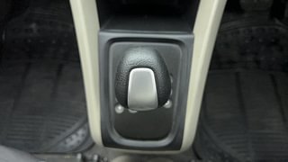Used 2015 Maruti Suzuki Celerio ZXI AMT Petrol Automatic interior GEAR  KNOB VIEW