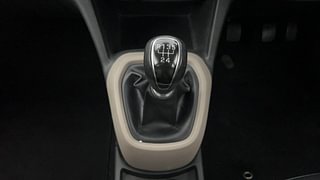 Used 2018 Hyundai Grand i10 [2017-2020] Sportz 1.2 CRDi Diesel Manual interior GEAR  KNOB VIEW