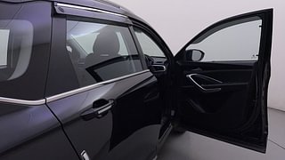 Used 2020 MG Motors Hector 2.0 Sharp Diesel Manual interior RIGHT FRONT DOOR OPEN VIEW
