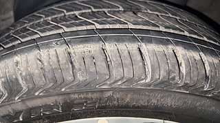 Used 2019 Hyundai Verna [2017-2020] 1.6 CRDI SX (O) AT Diesel Automatic tyres LEFT REAR TYRE TREAD VIEW
