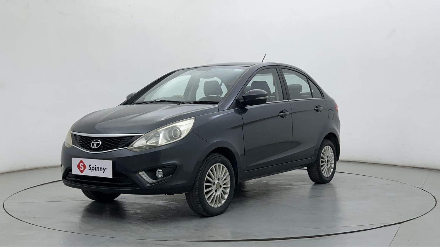 LEFT FRONT CORNER VIEW