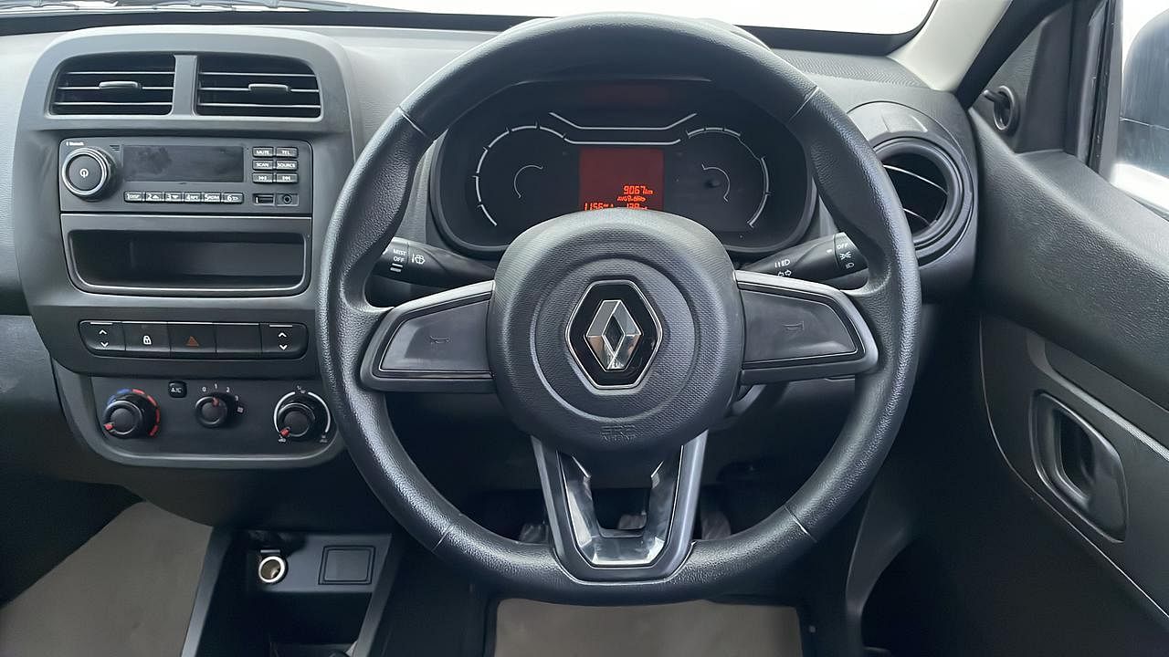 New Renault Kwid interior STEERING VIEW